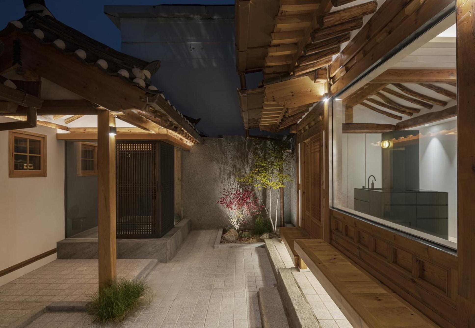 Nostalgia Hanok Hotel 5*