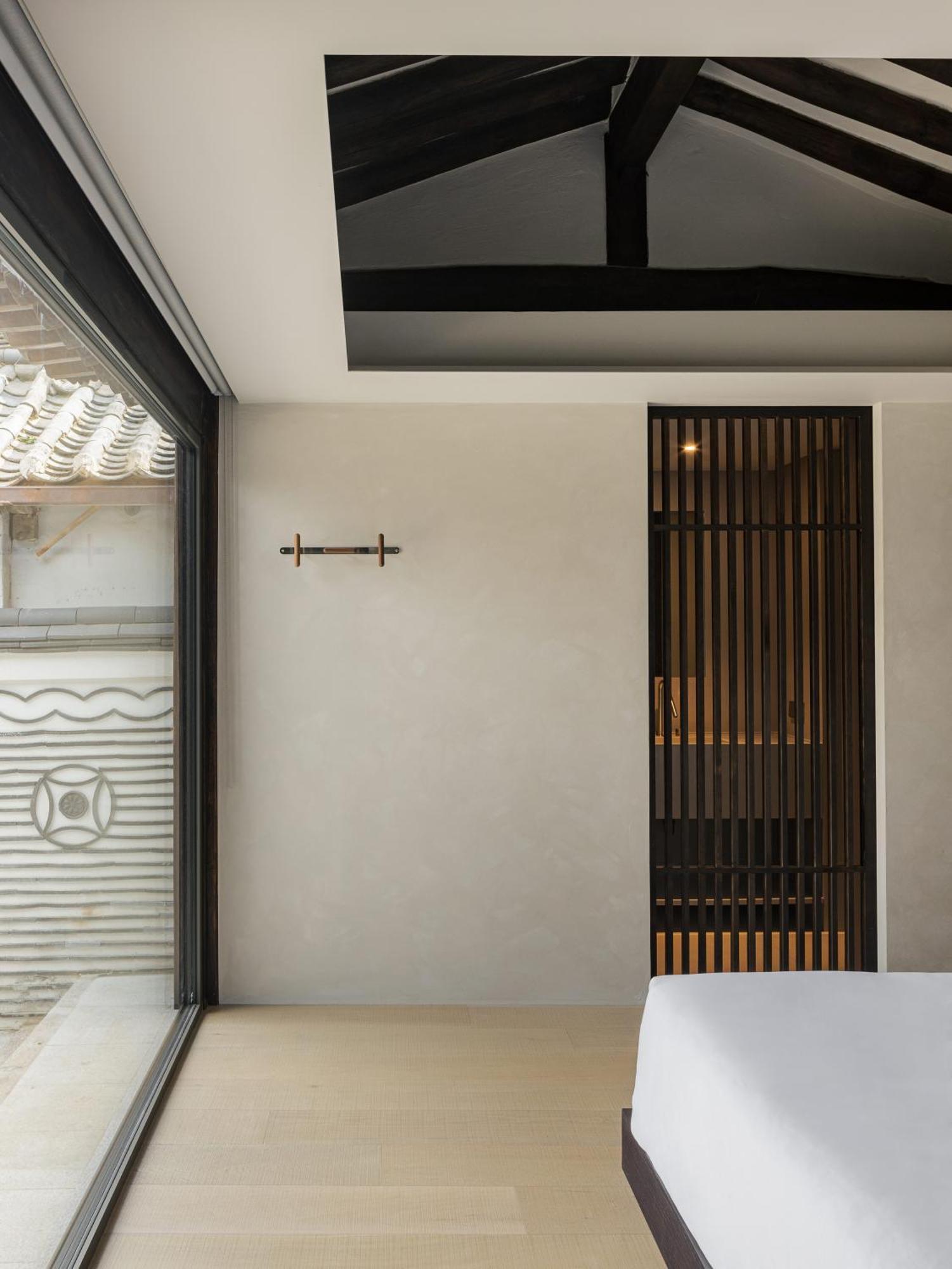 Nostalgia Hanok 5* Seoul