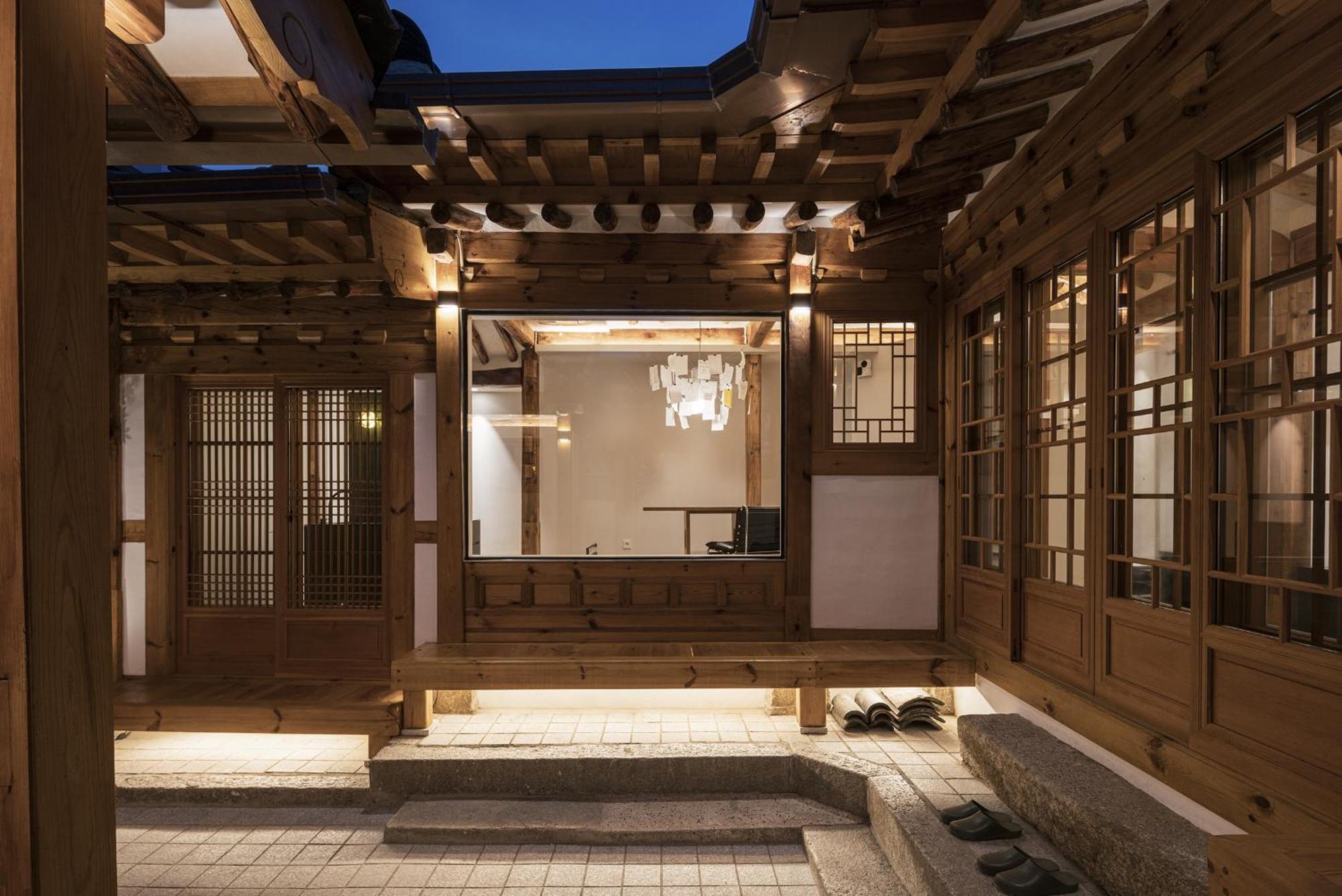 Nostalgia Hanok 5* Seoul