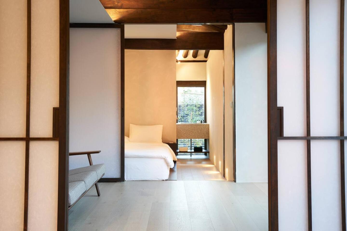 Nostalgia Hanok Hotel 5*